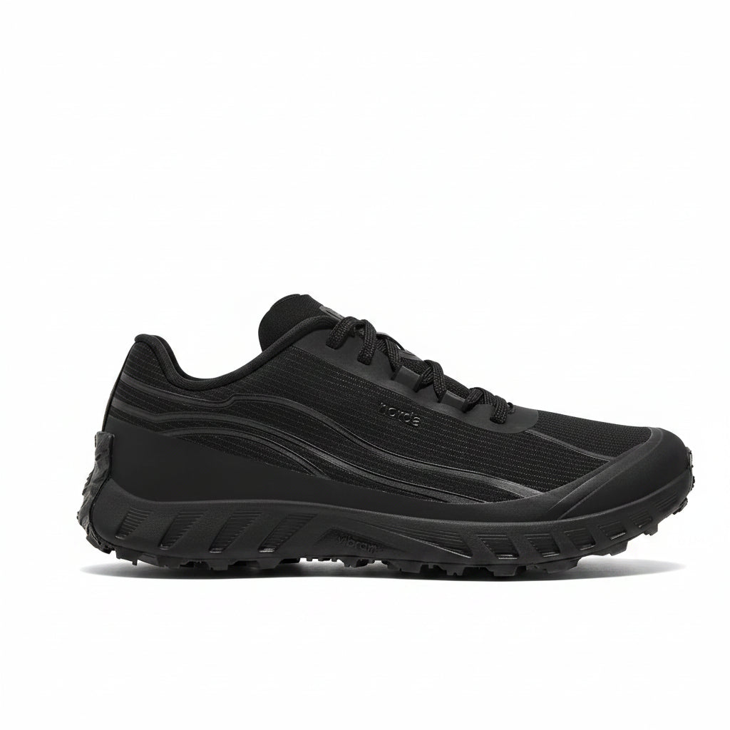 norda -002 - Stealth Black
