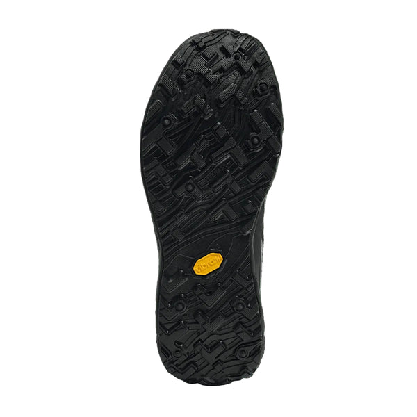 norda -002 - Stealth Black