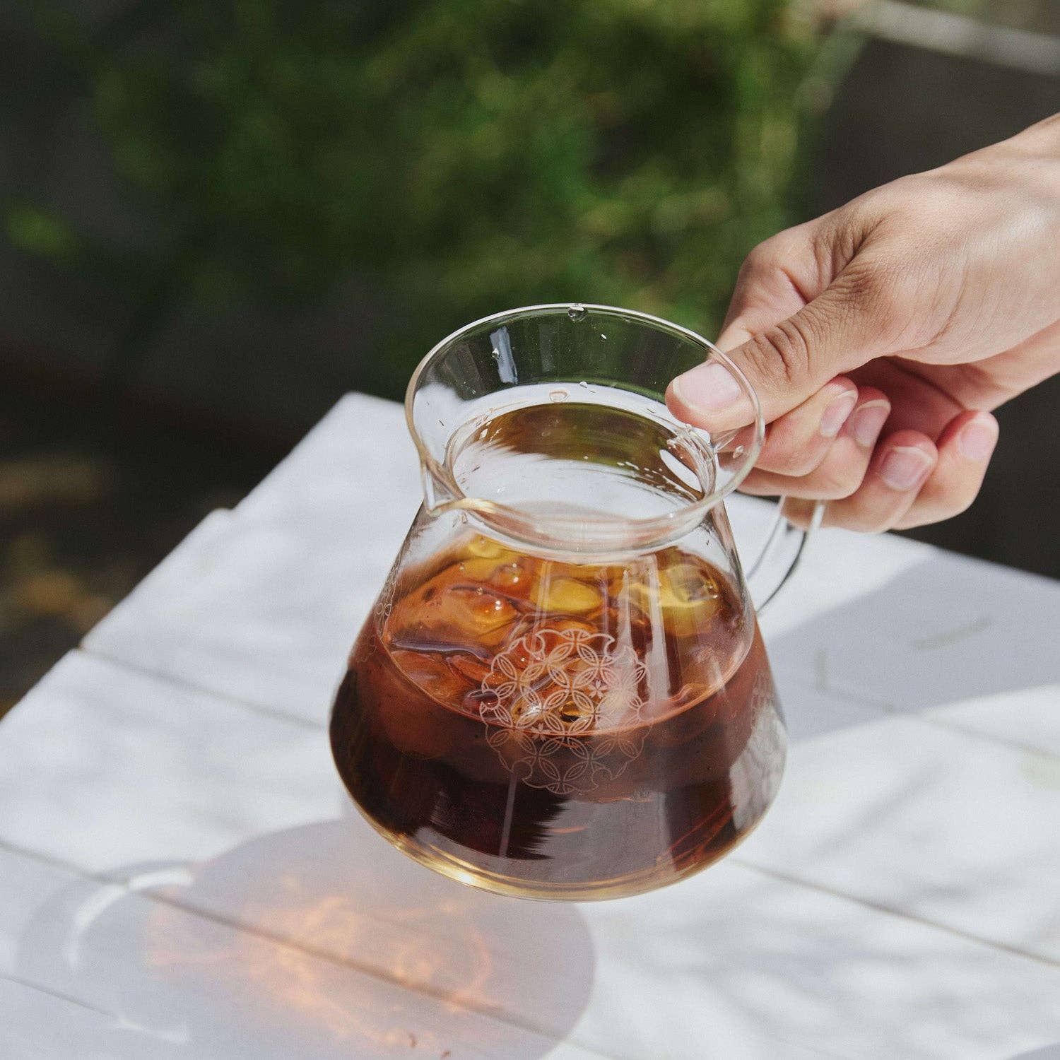 Hario - "Shippou" Glass Server 02: Seven Treasures Pattern