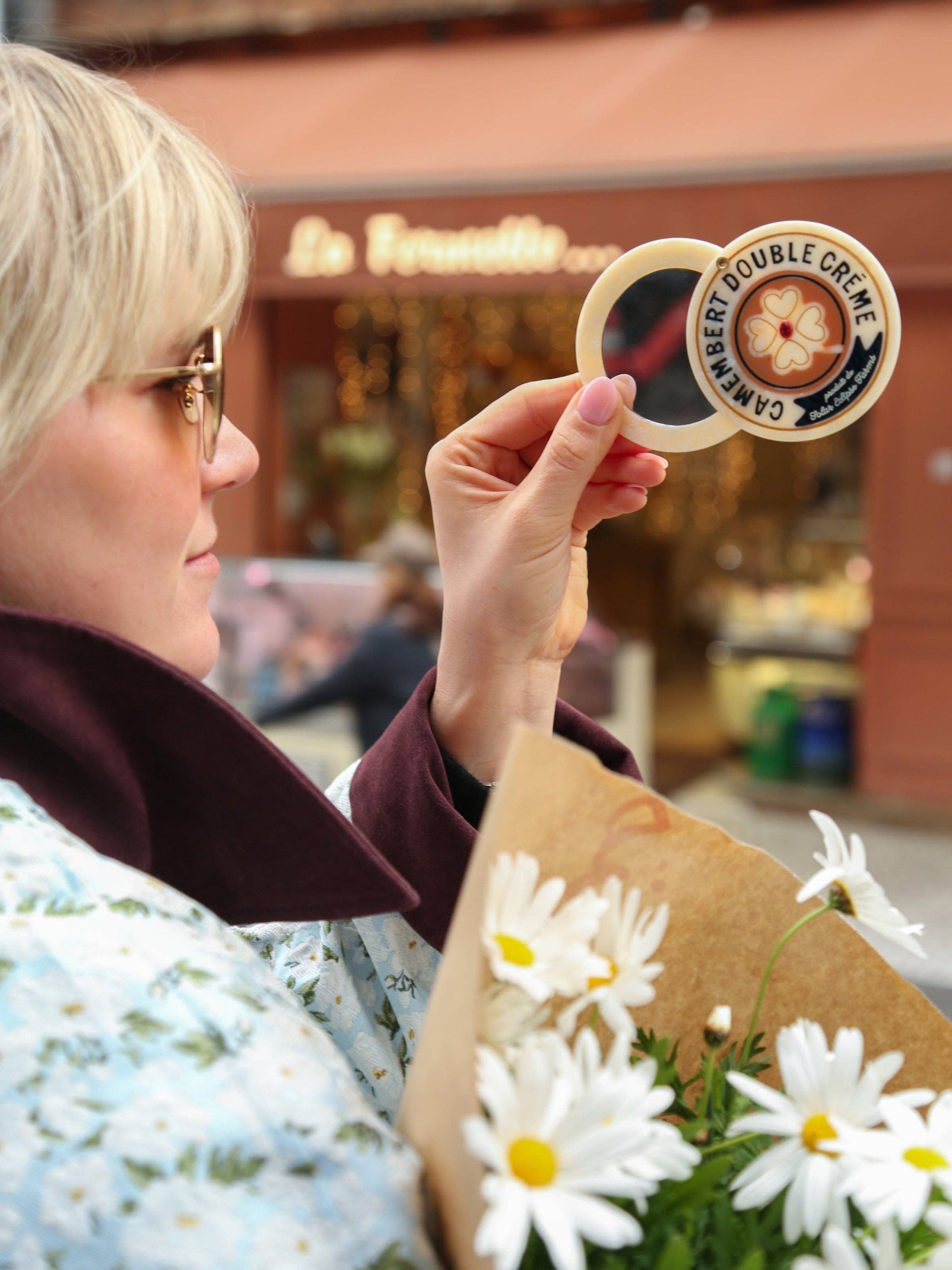 Solar Eclipse - Compact Mirror - Camembert