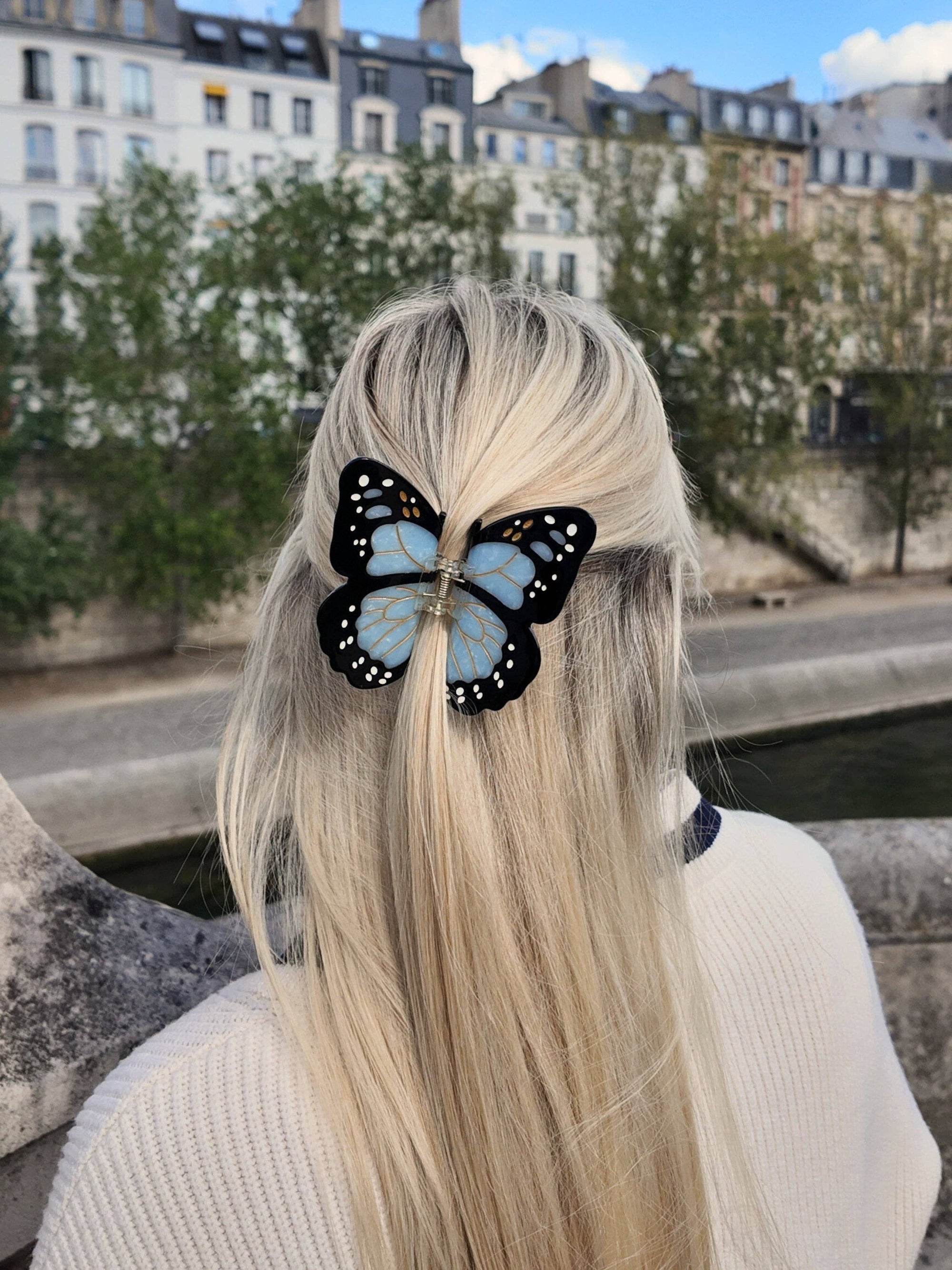 Solar Eclipse - Monarch Butterfly Claw Hair Clip: White
