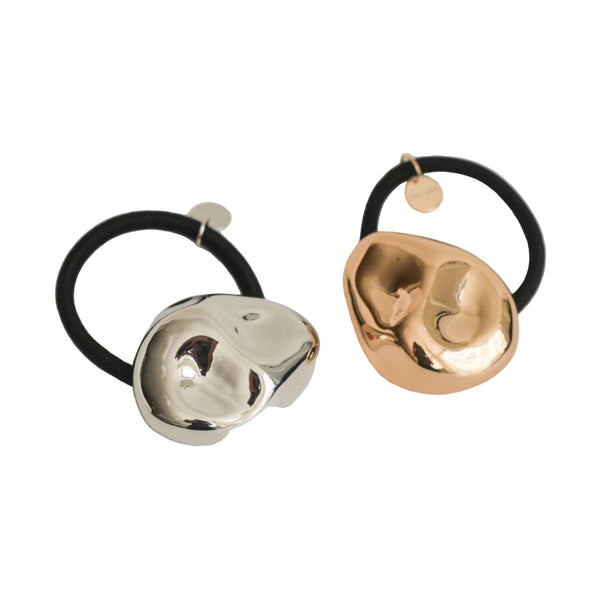 nar'sha Large Pebble-Shaped Metal Hair Tie Silver
