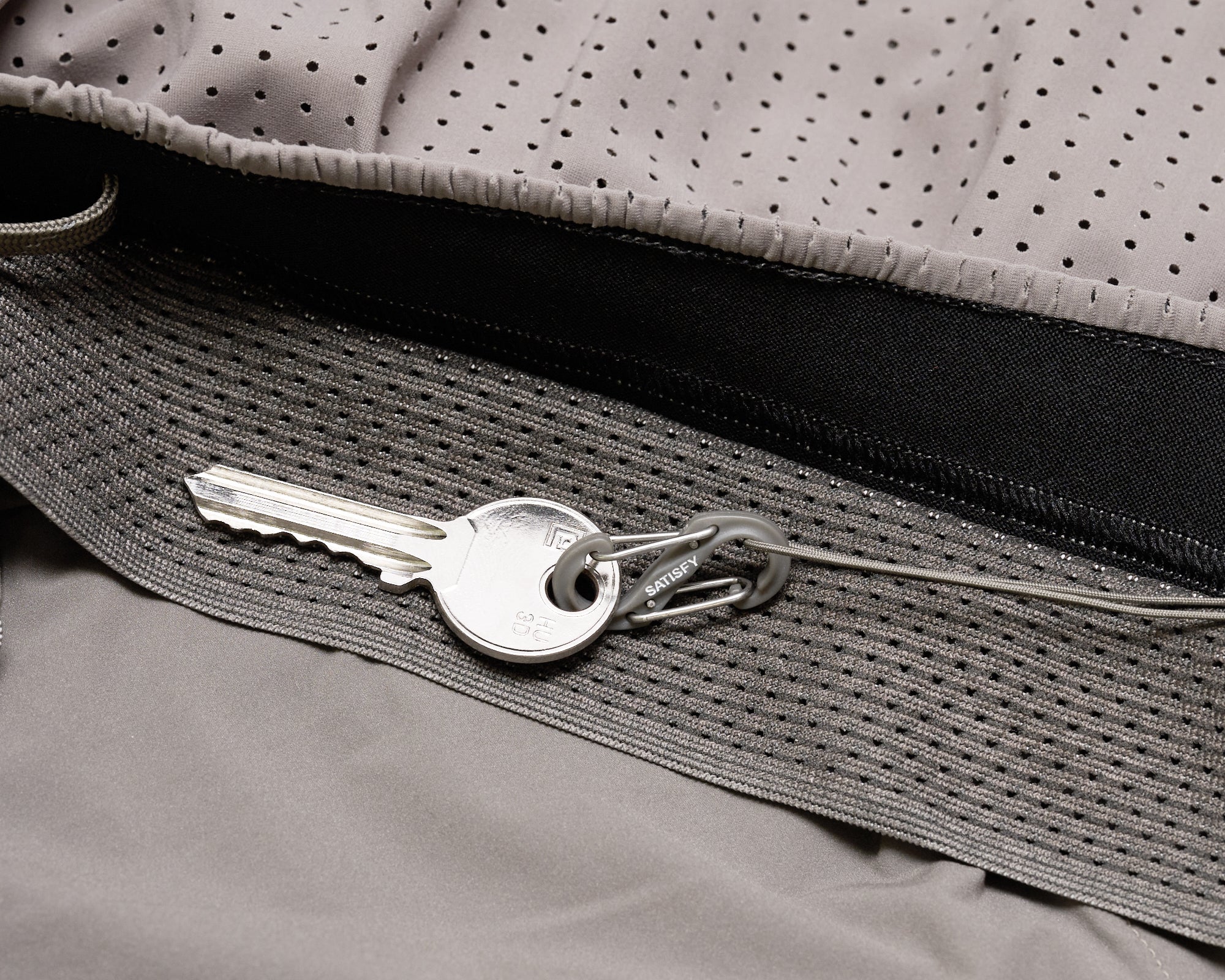 SATISFY - Space-O 2.5 Distance Shorts - Taupe