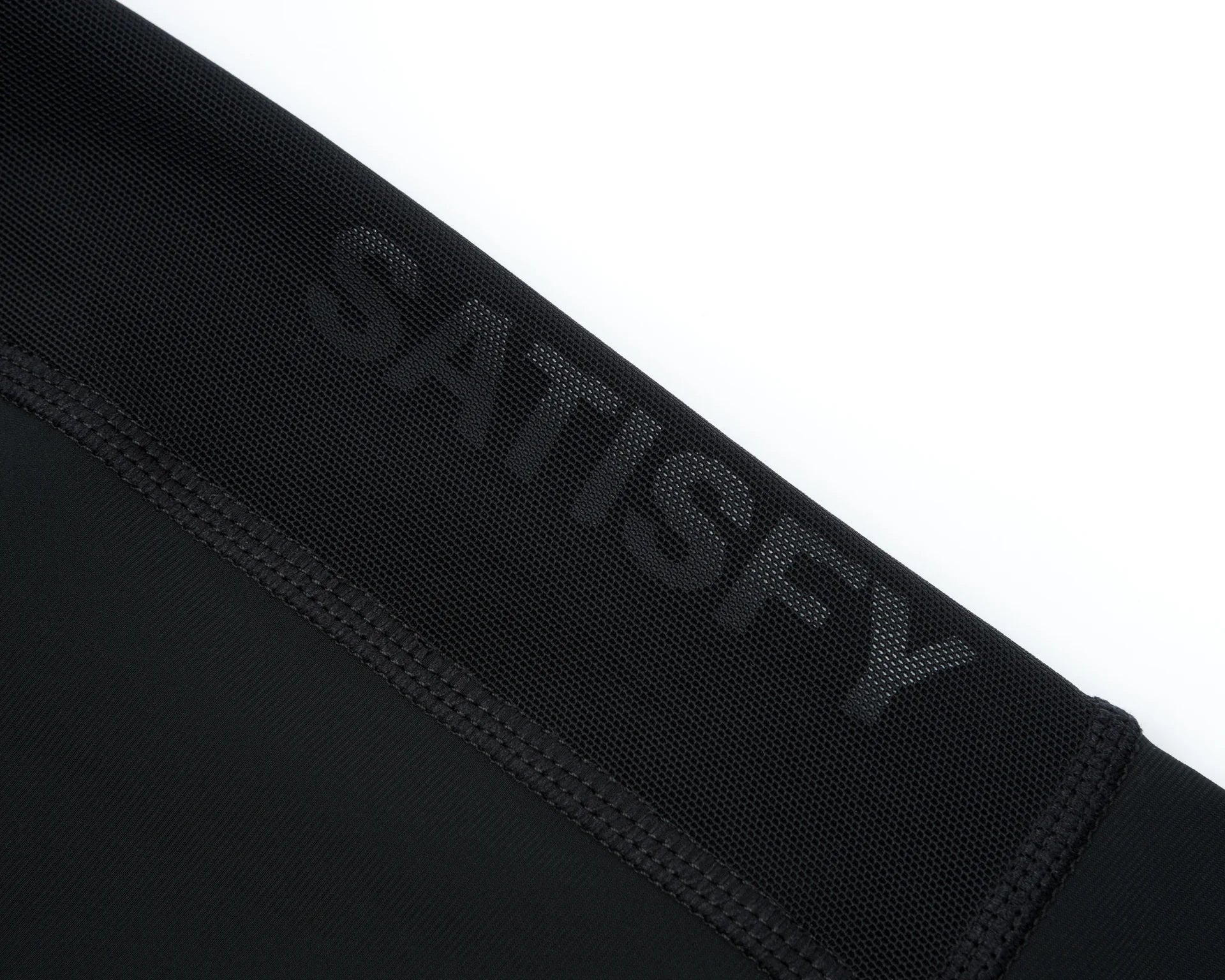 SATISFY - TechSilk Evo 9 Half Tights - Black