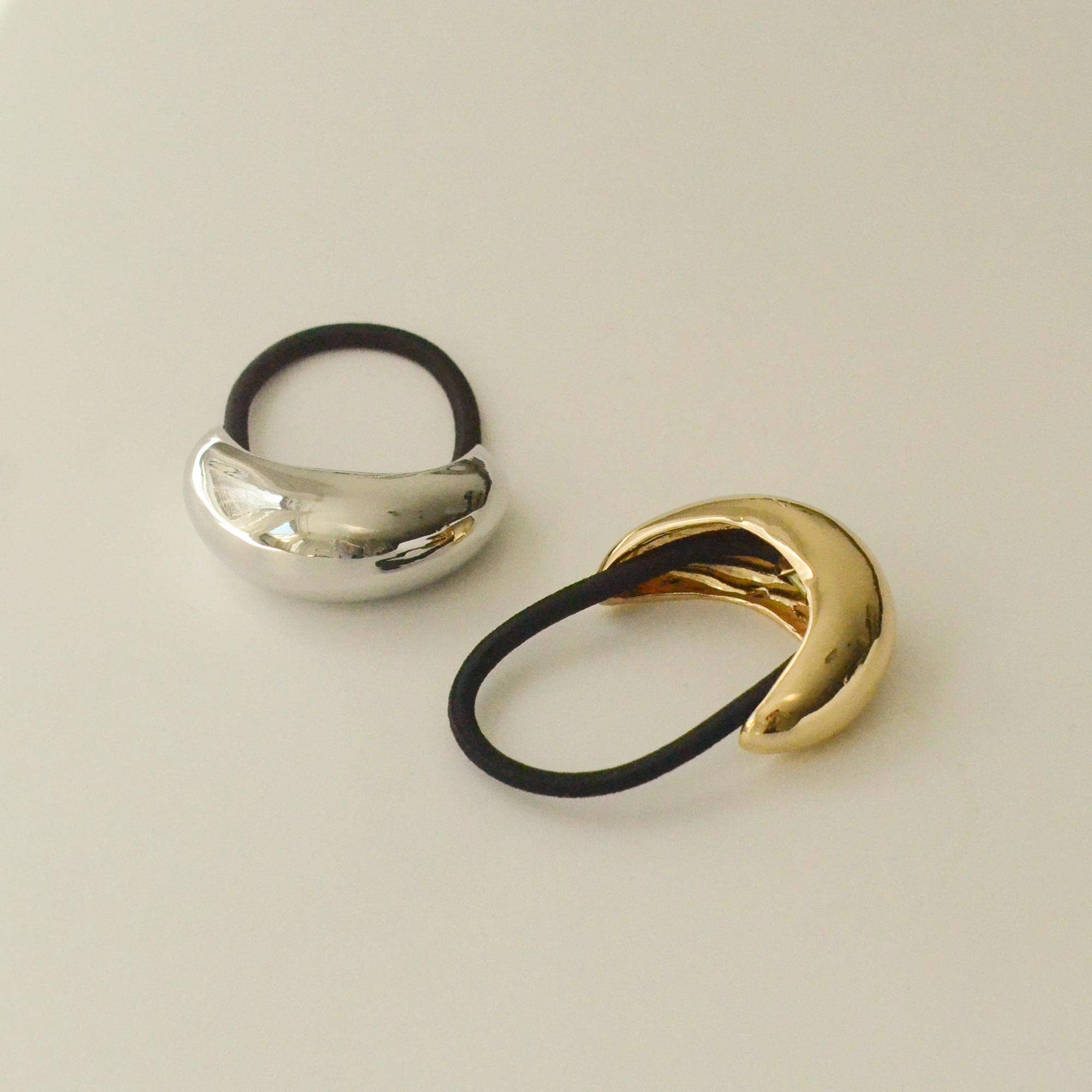 nar'sha - Narrow Crescent Metal Cuff Hair Tie - Silver