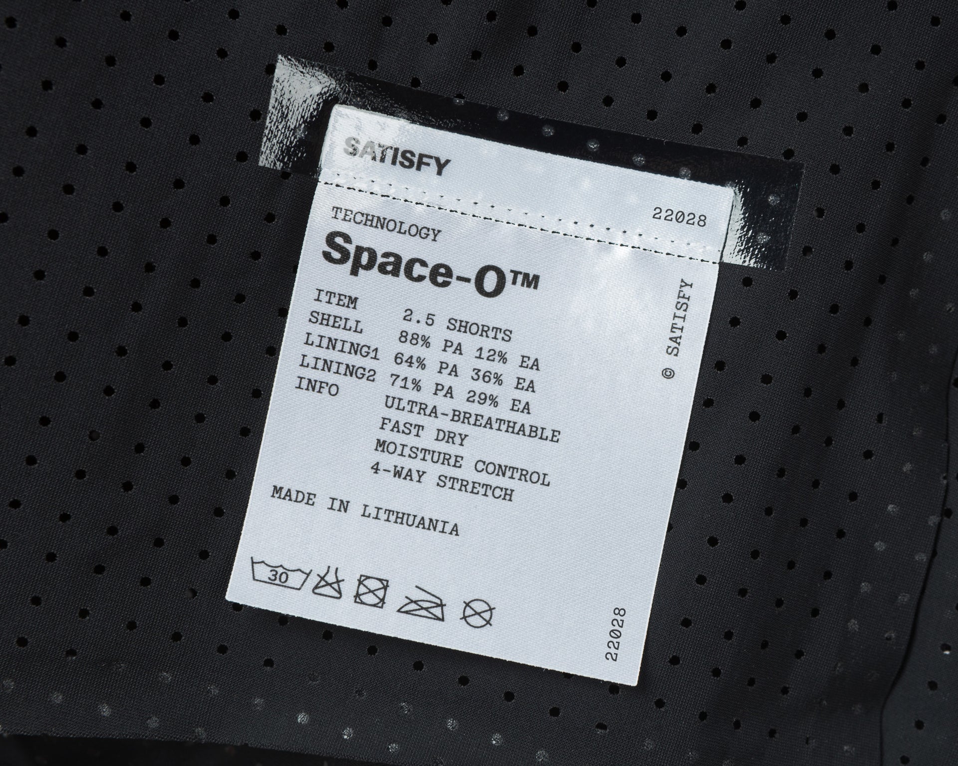 SATISFY - Space‑O™ 2.5" Shorts - Women's - Black