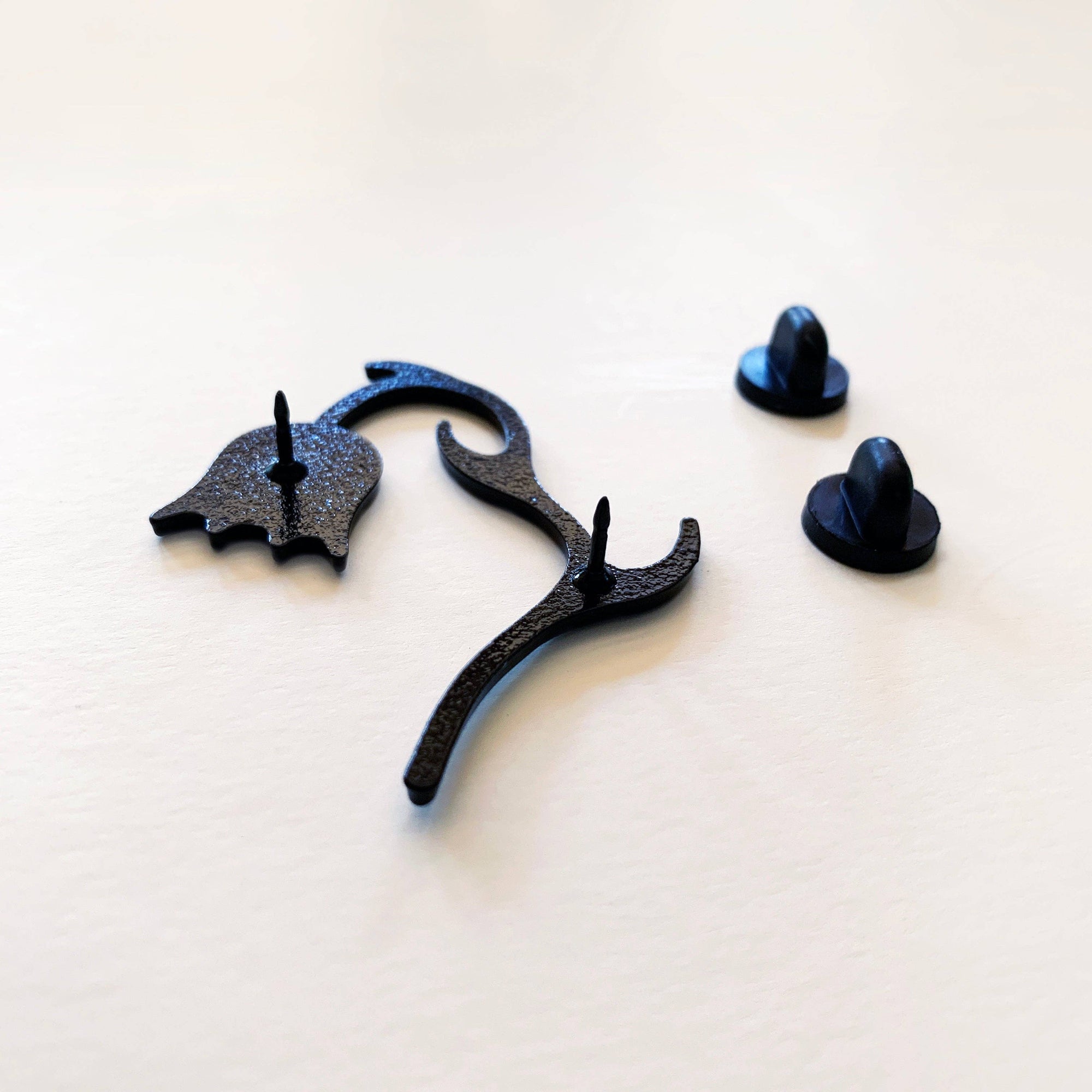 AMBIENT FRIEND - Black Tulip Brooch