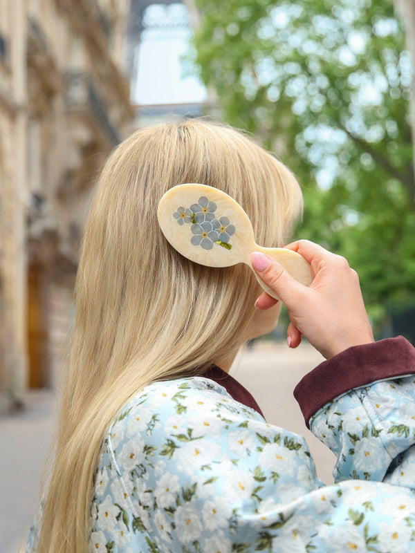 Solar Eclipse - Handbag Hero Hair Brush - Forget-Me-Not