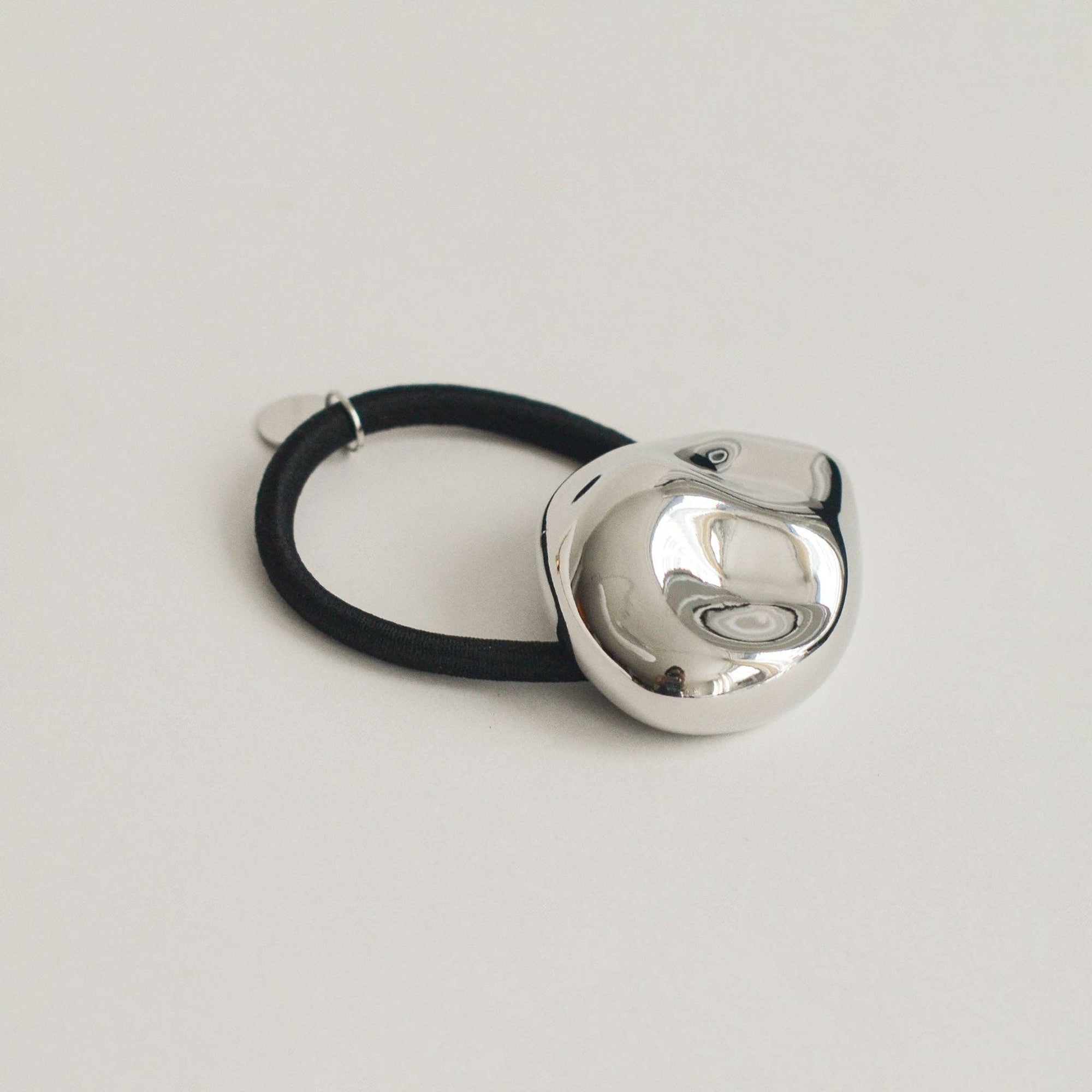 nar'sha - Large Pebble-Shaped Metal Hair Tie | Silver