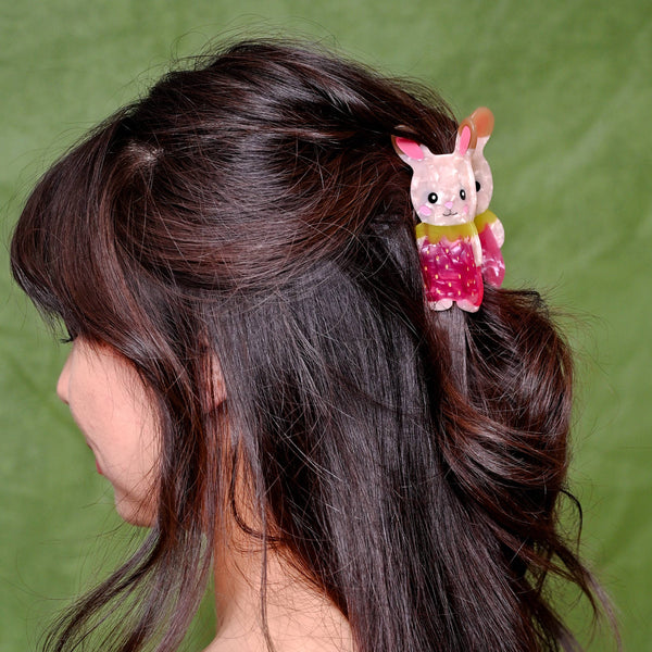 Not Picasso - Strawbunny Hair Claw