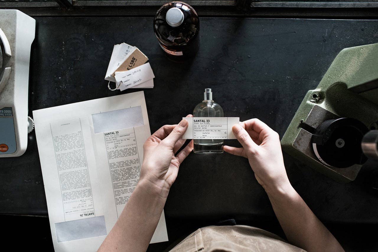 The Essence - Discovering the World of Scent, Perfume and Fragrance