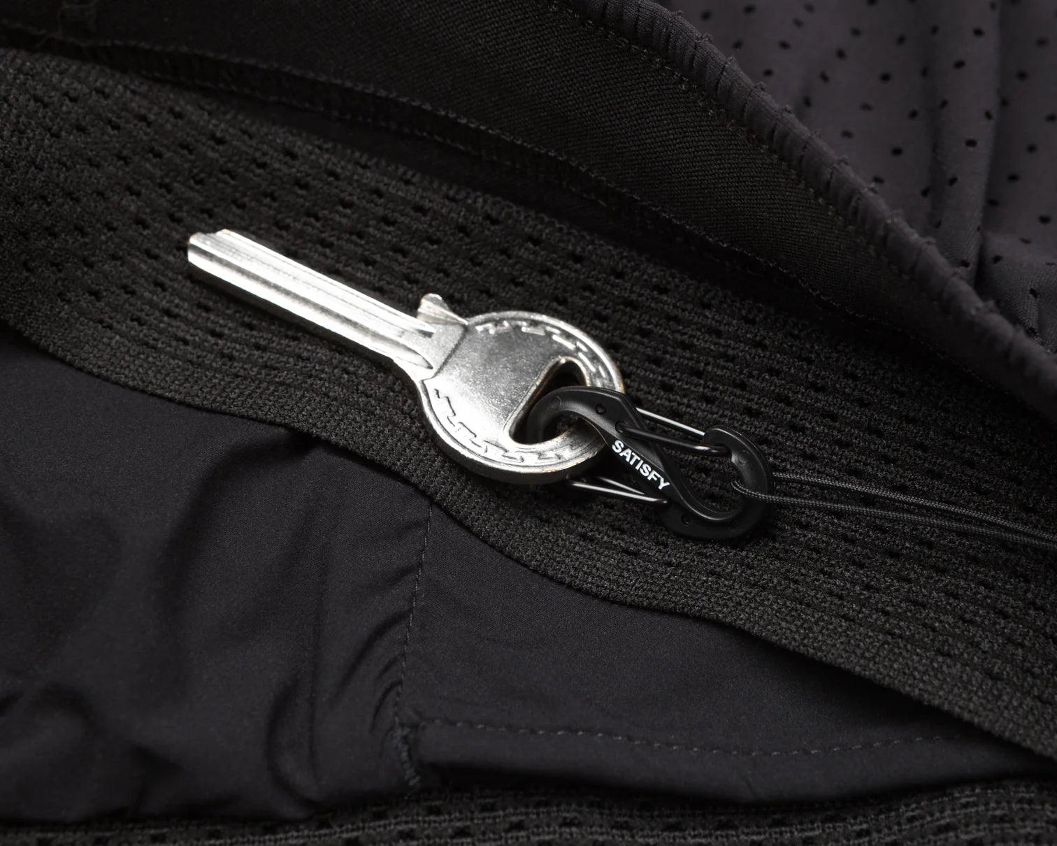 SATISFY - Space-O 2.5 Distance Shorts - Black