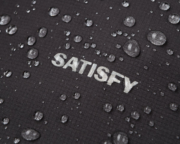 SATISFY - Pertex 3L Rain Cap - Black