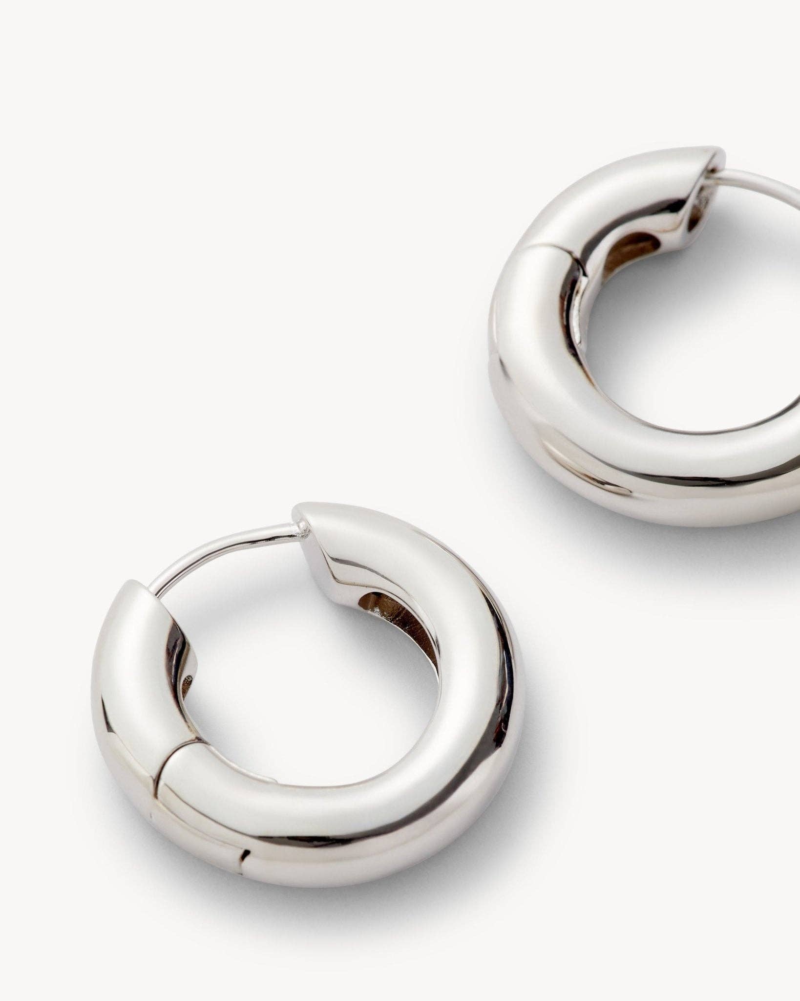 MACHETE - Baby Chunky Hoops - Silver