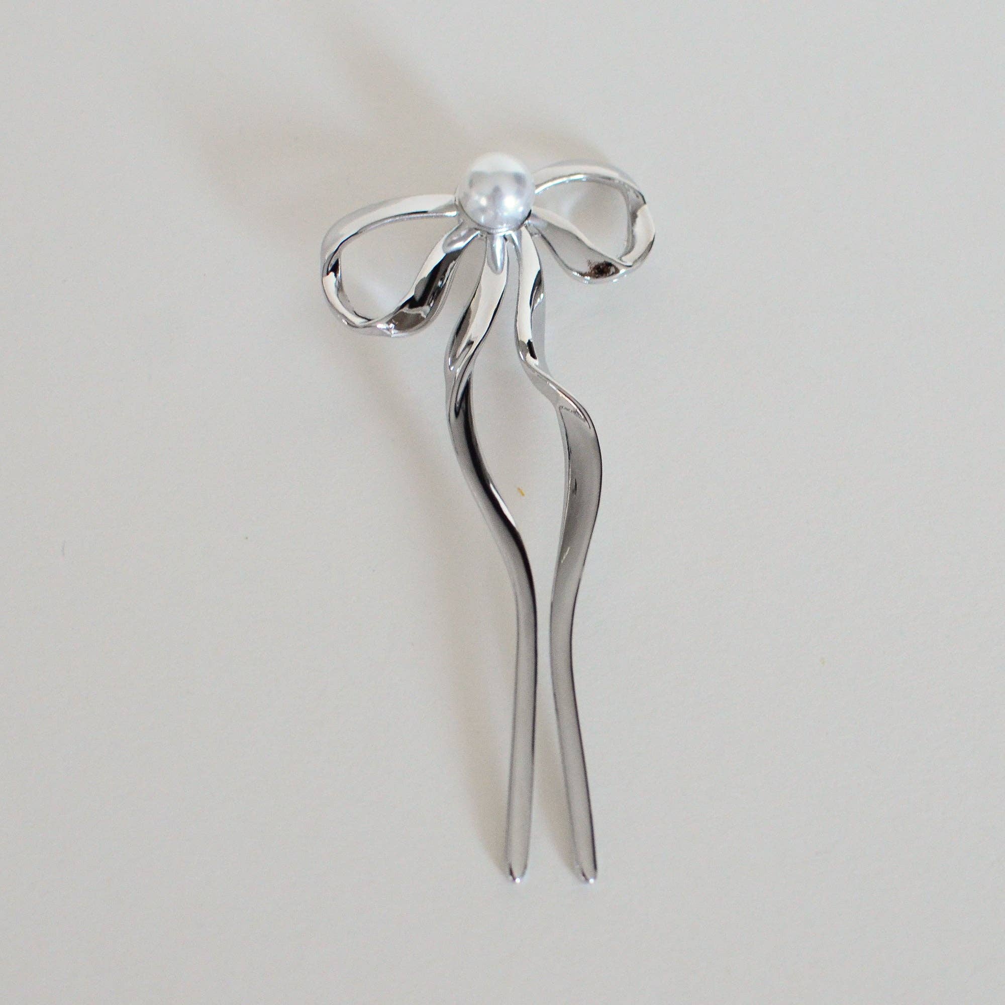 nar'sha - Pearl Bow Hair Stick l Silver