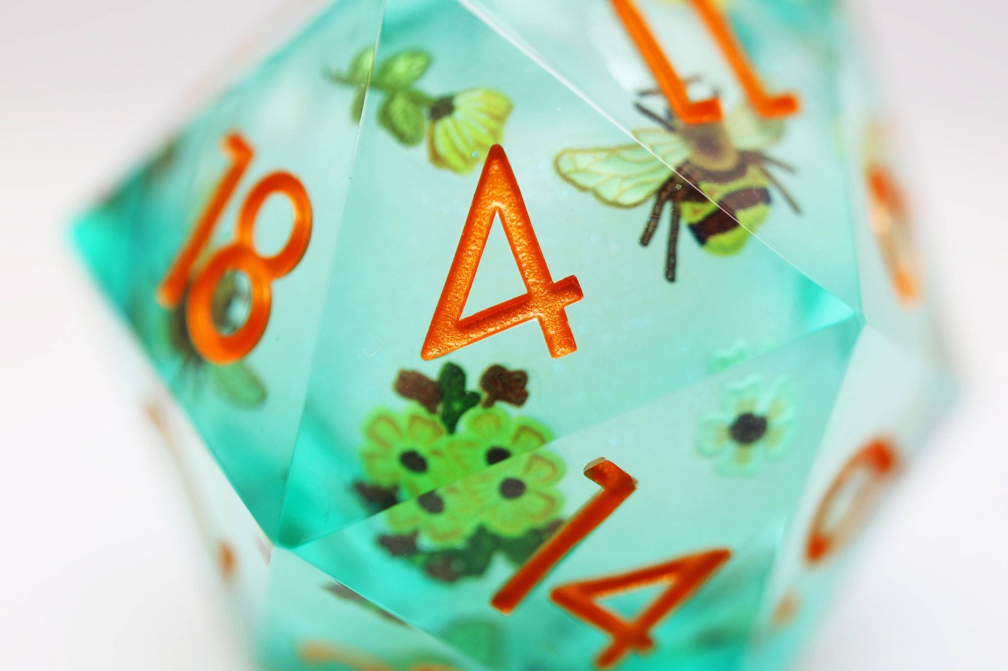 33mm Sharp Edge Liquid Core D20 - Almond Blossoms