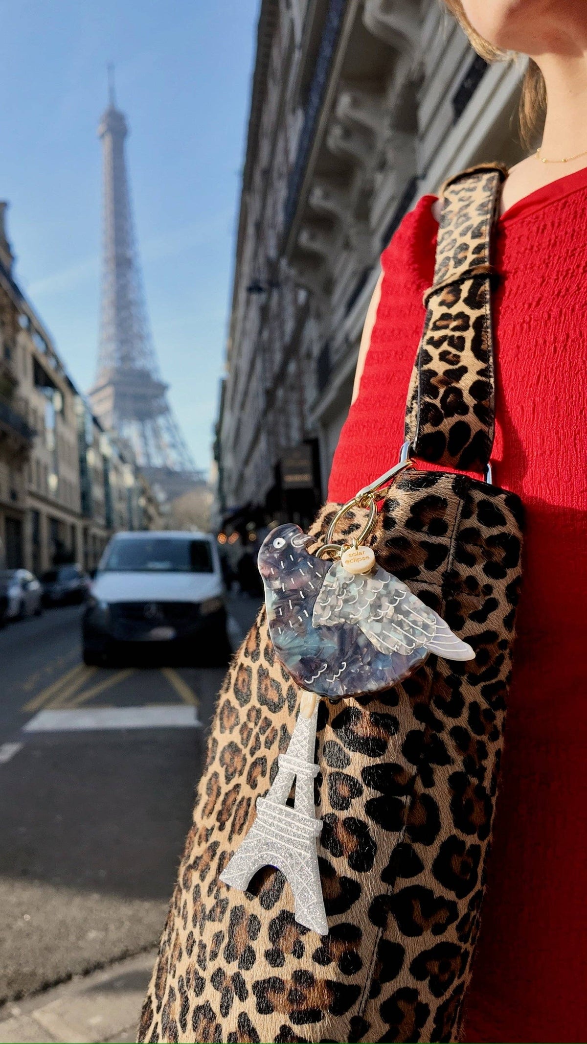 Solar Eclipse  - Bag Charm + Keychain - Eiffel Tower - Silver