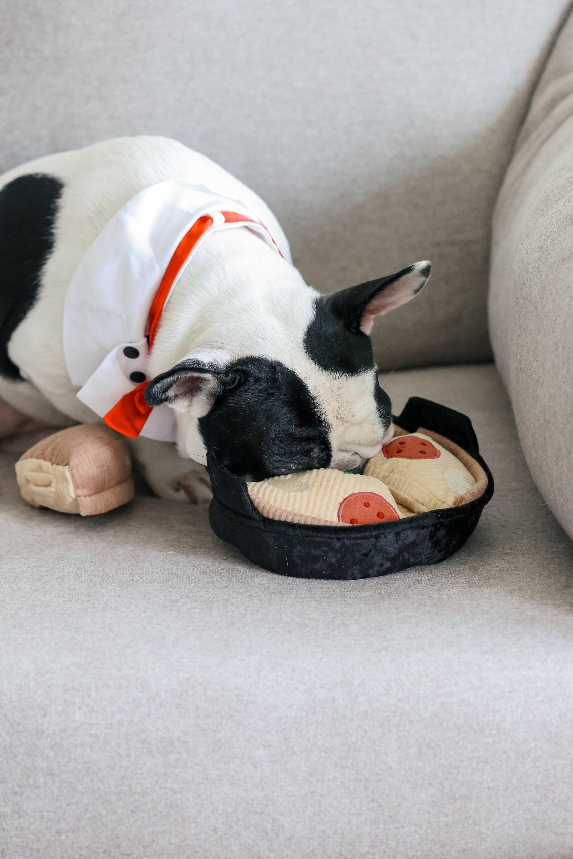 Lambwolf Collective - Enrichment Dog Toy - Deep Dish Pizza