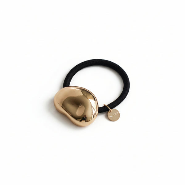 nar'sha Pebble-Shaped Metal Cuff Hair Tie Gold
