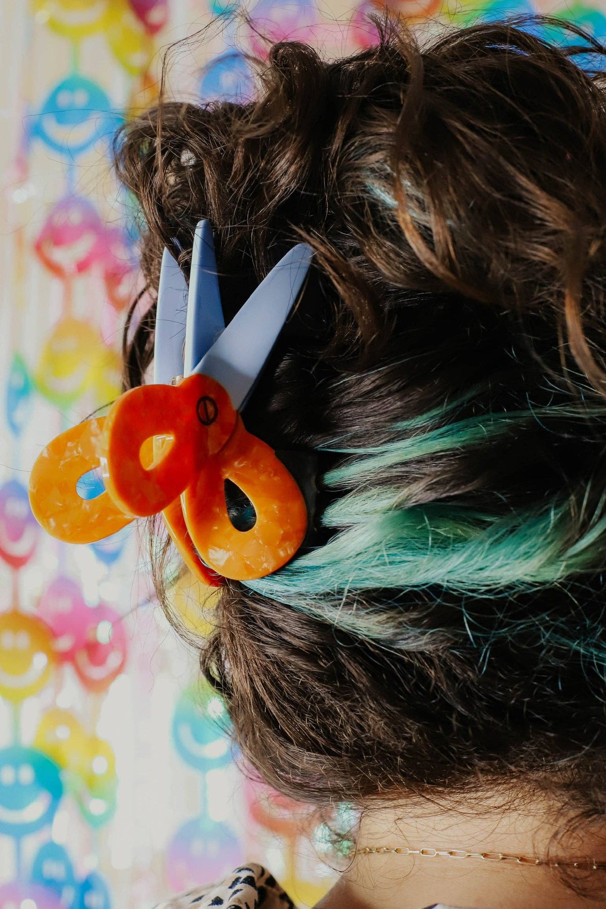 The Peach Fuzz - Scissors Hair Claw: Large
