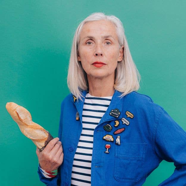 Macon & Lesquoy - Hand embroidered brooch - Pigeon