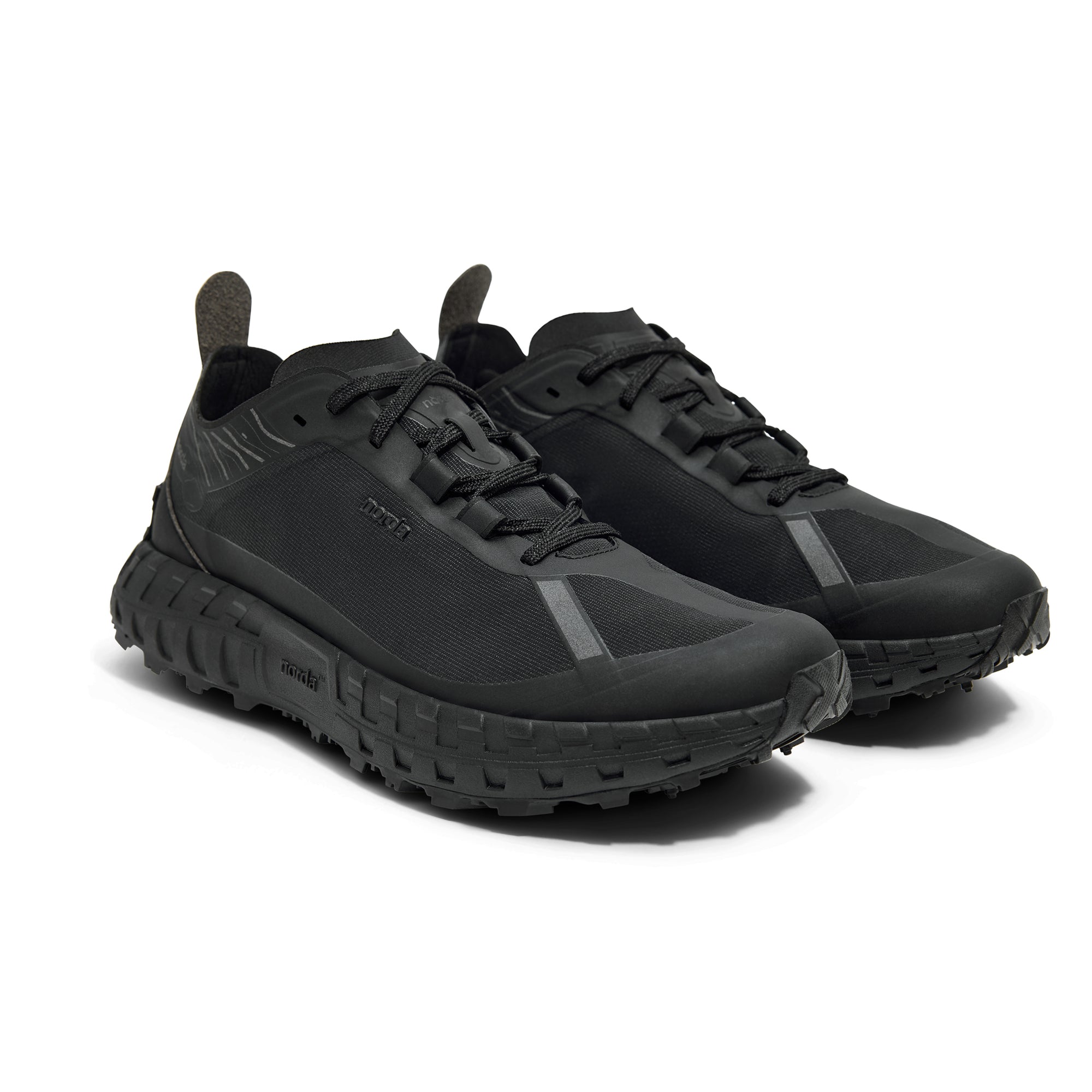 norda - 001A - Stealth Black