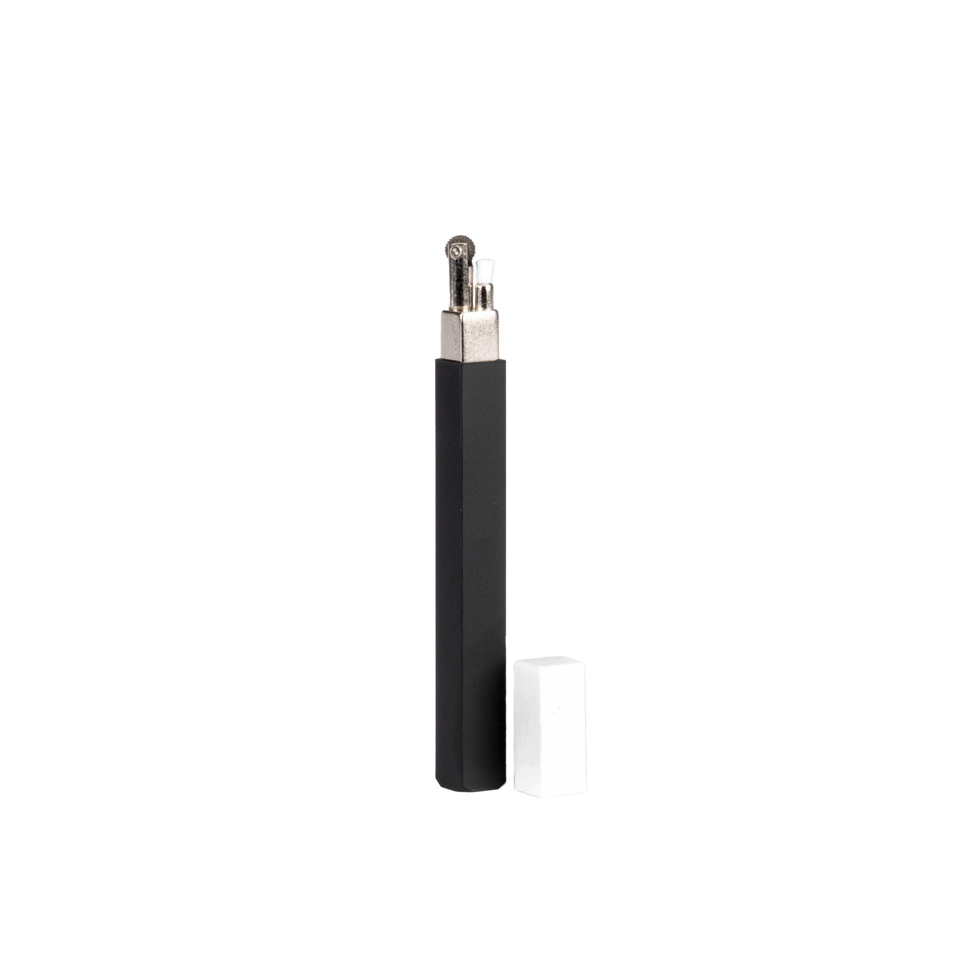 Tsubota Pearl - Queue Lighter - Black & White