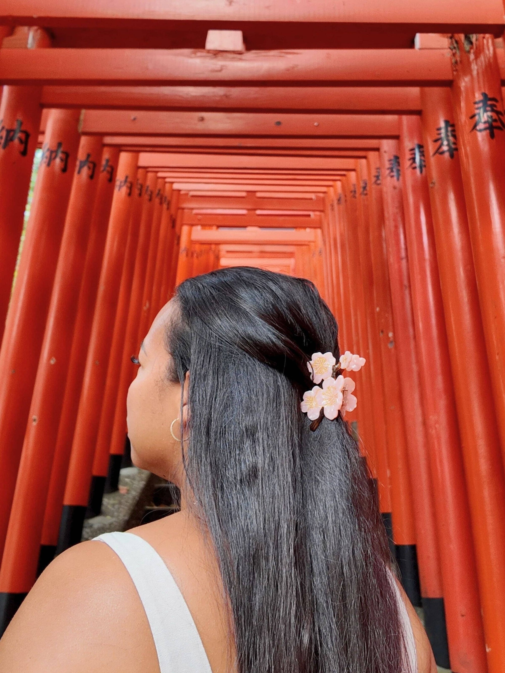 Solar Eclipse - Hand-Painted Cherry Blossom Flower Claw Hair Clip - Pink Cherry Blossom