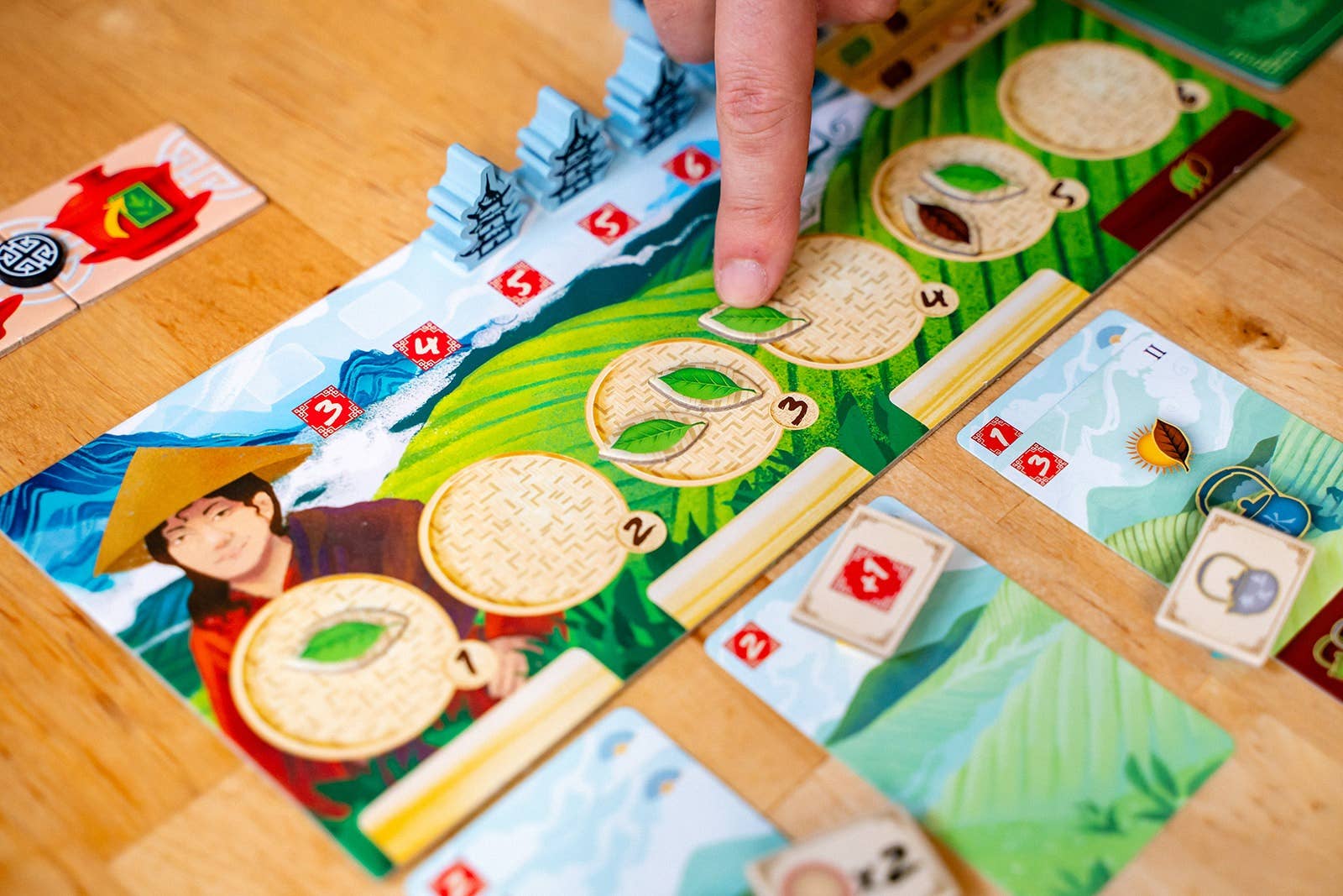 Capstone Games - Tea Garden: Base Game / 2, 3, 4 / 90 minutes