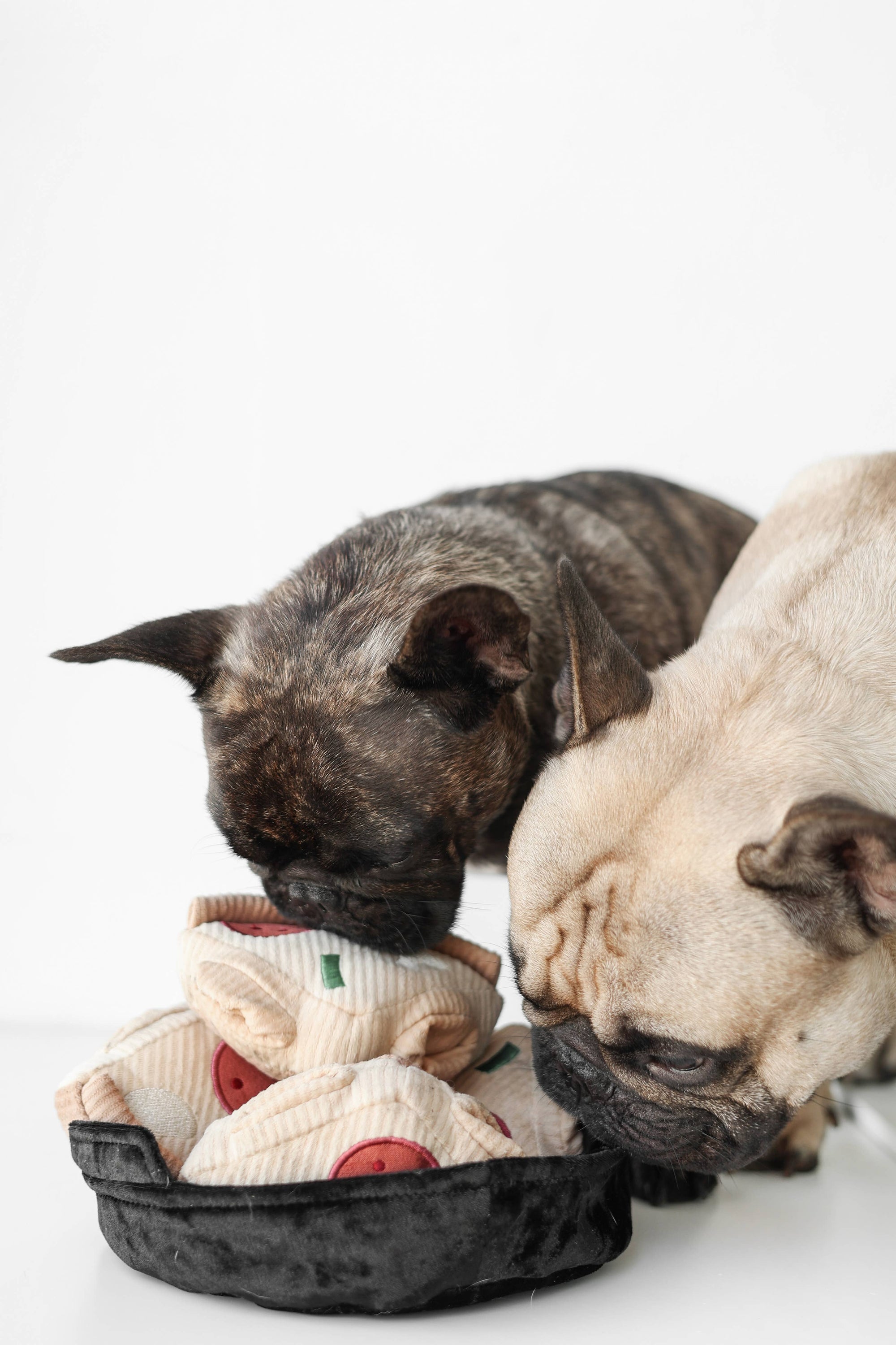 Lambwolf Collective - Enrichment Dog Toy - Deep Dish Pizza