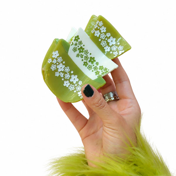 Retro Bowls Claw Hair Clip