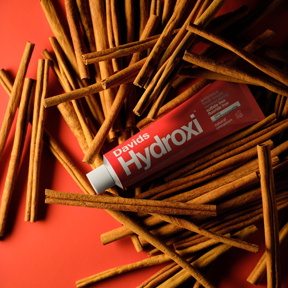 Davids - Hydroxi™ Whitening + Enamel Health Nano Hydroxyapatite Toothpaste - Cinnamon
