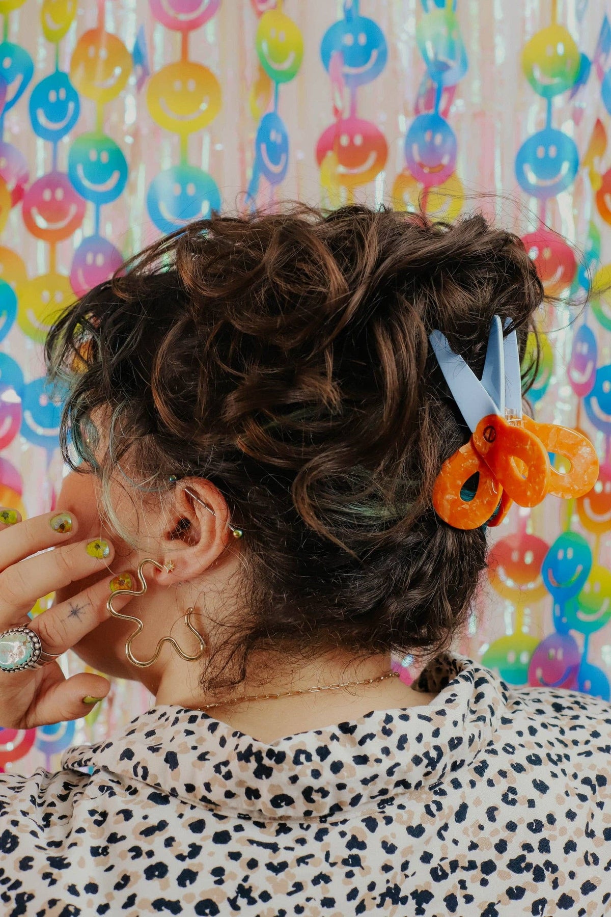 The Peach Fuzz - Scissors Hair Claw: Large