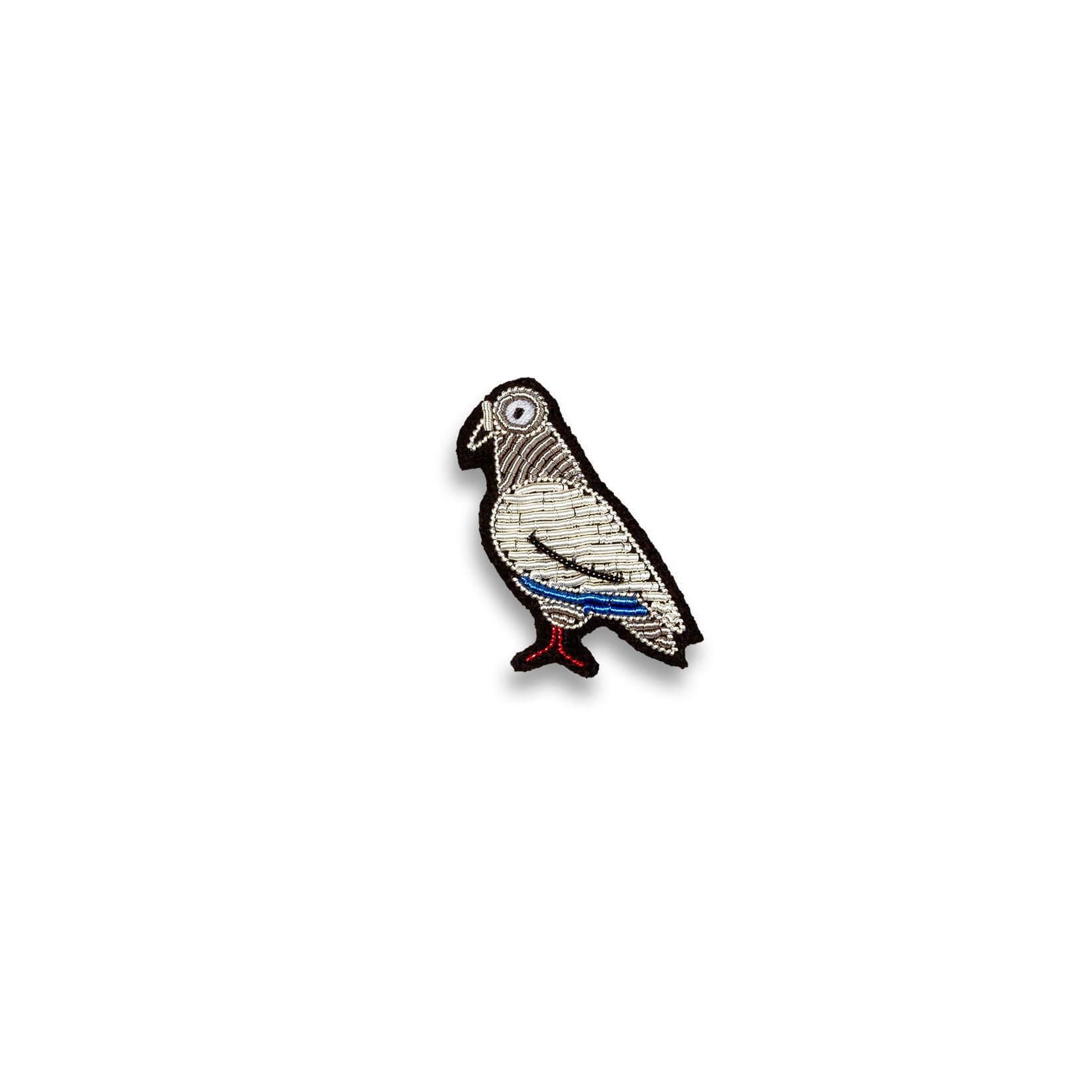Macon & Lesquoy - Hand embroidered brooch - Pigeon