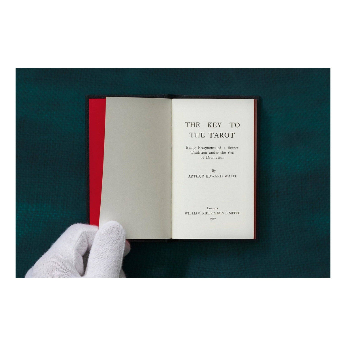 The Tarot of A. E. Waite and P. Colman Smith (English)