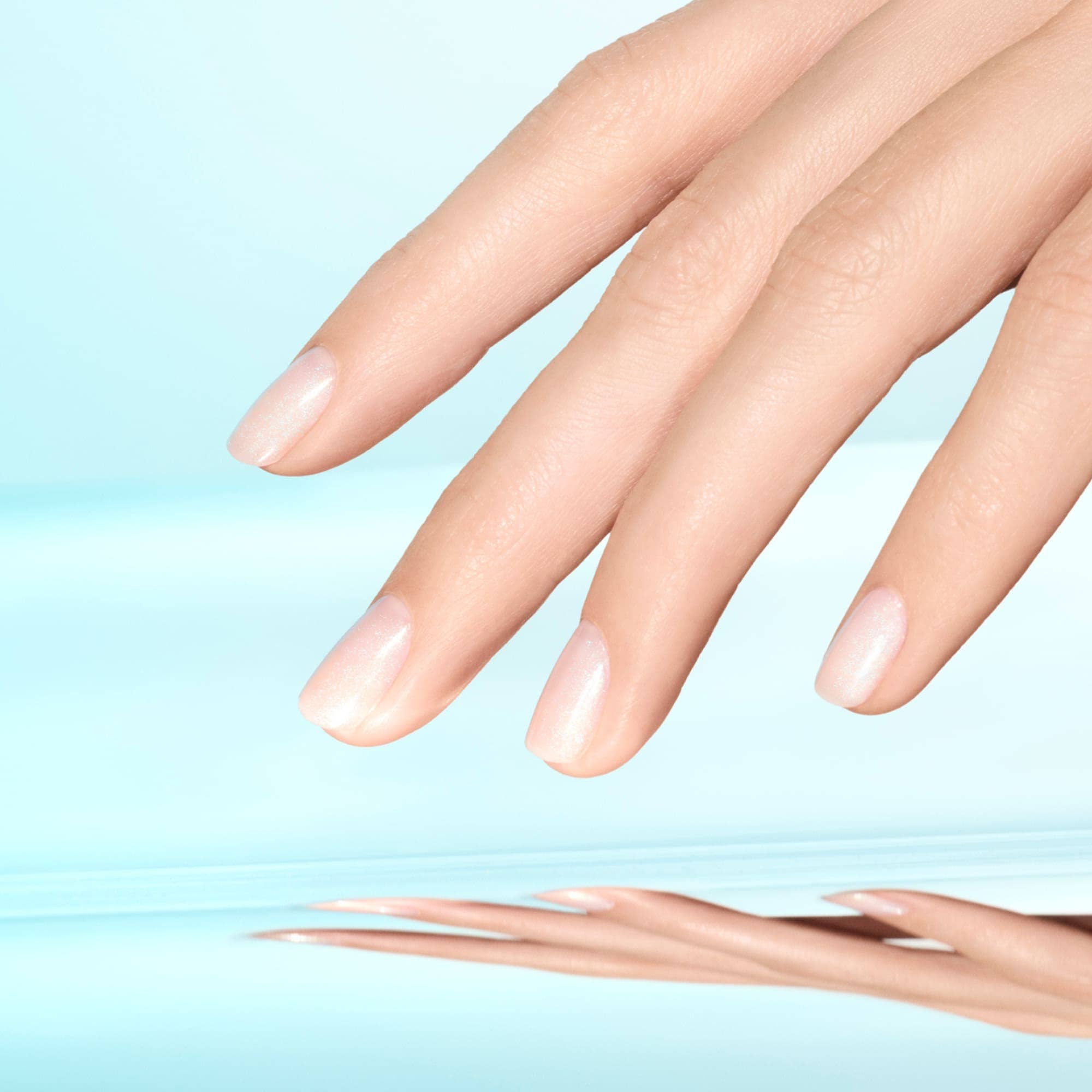 Manucurist  - Active™ Plump - Aqua Glazed