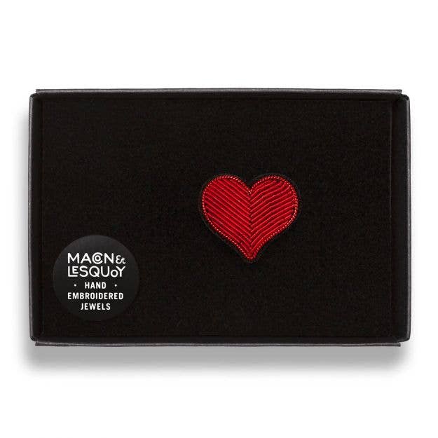 Macon & Lesquoy - Hand embroidered brooch - Red Heart