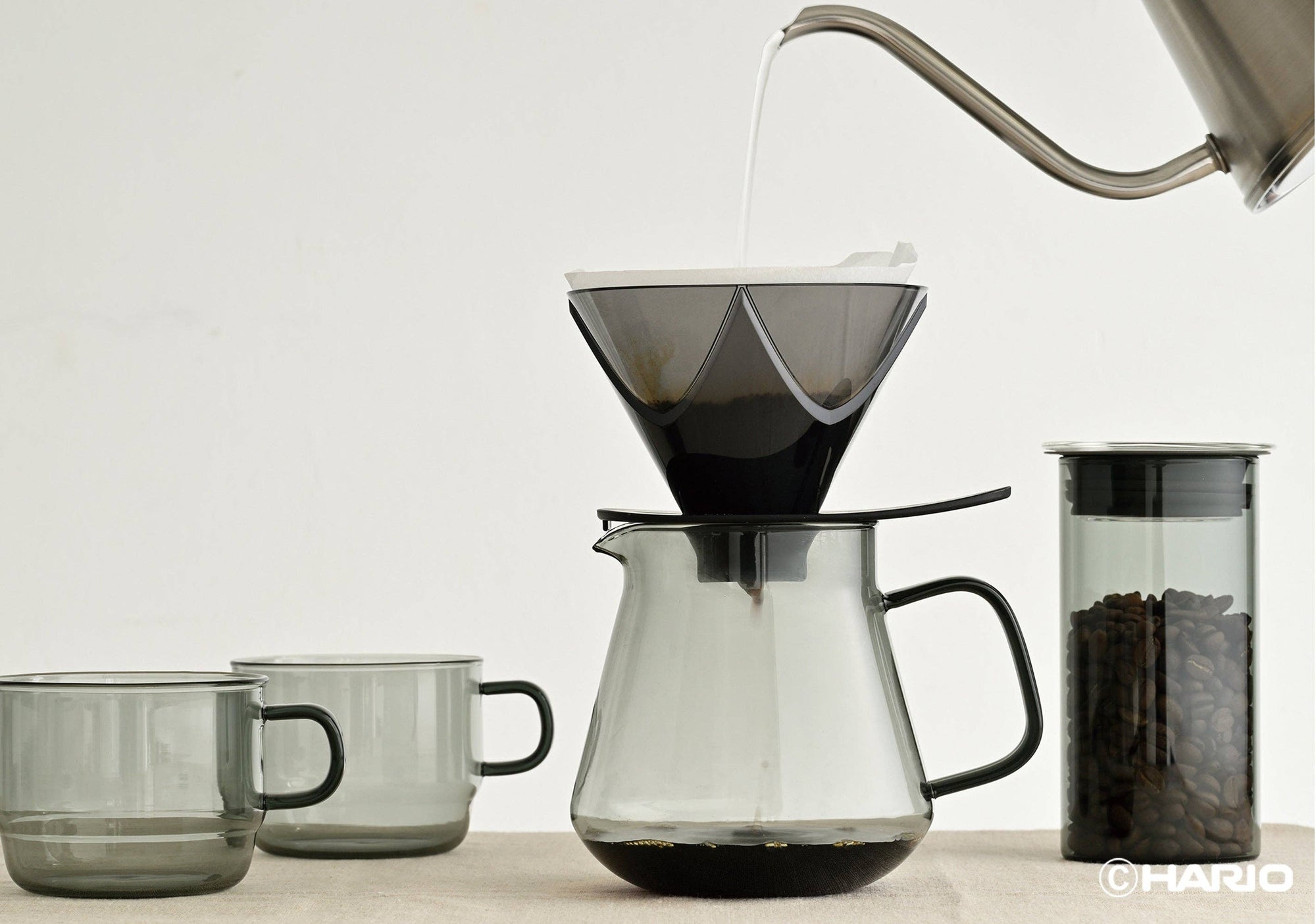 Hario - Colors Glass Coffee and Tea Server 600mL: Grey