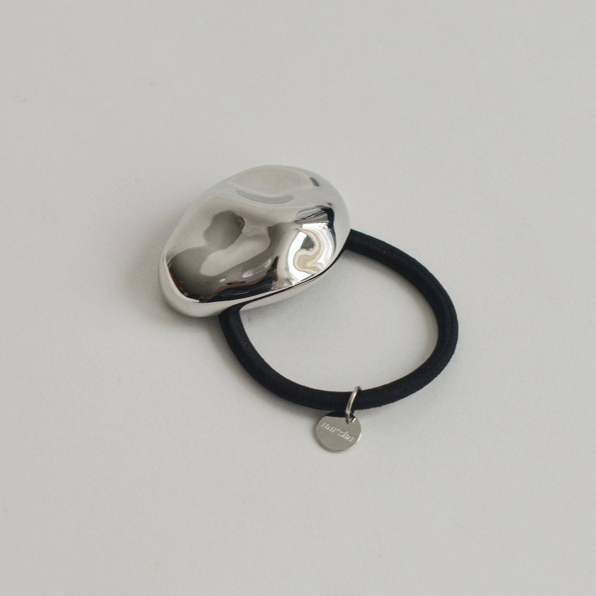 nar'sha - Large Pebble-Shaped Metal Hair Tie | Silver