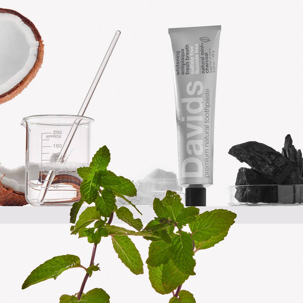 Davids - Premium Natural Toothpaste - Charcoal + Peppermint