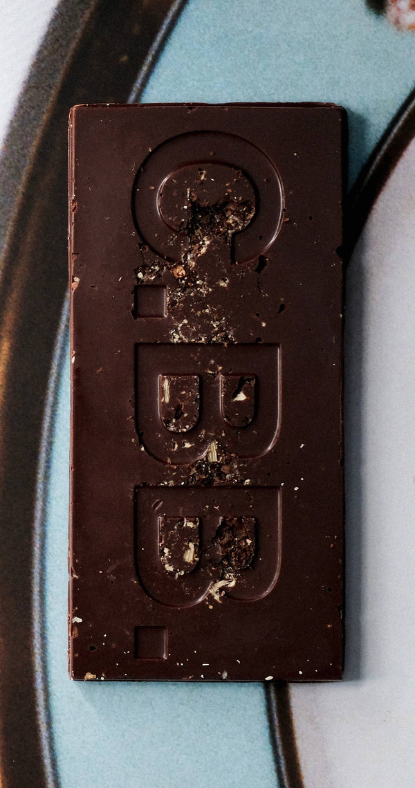 Casa Bosques x Canyon Coffee - Dark Chocolate 72% - Coffee Nibs + Cardamom