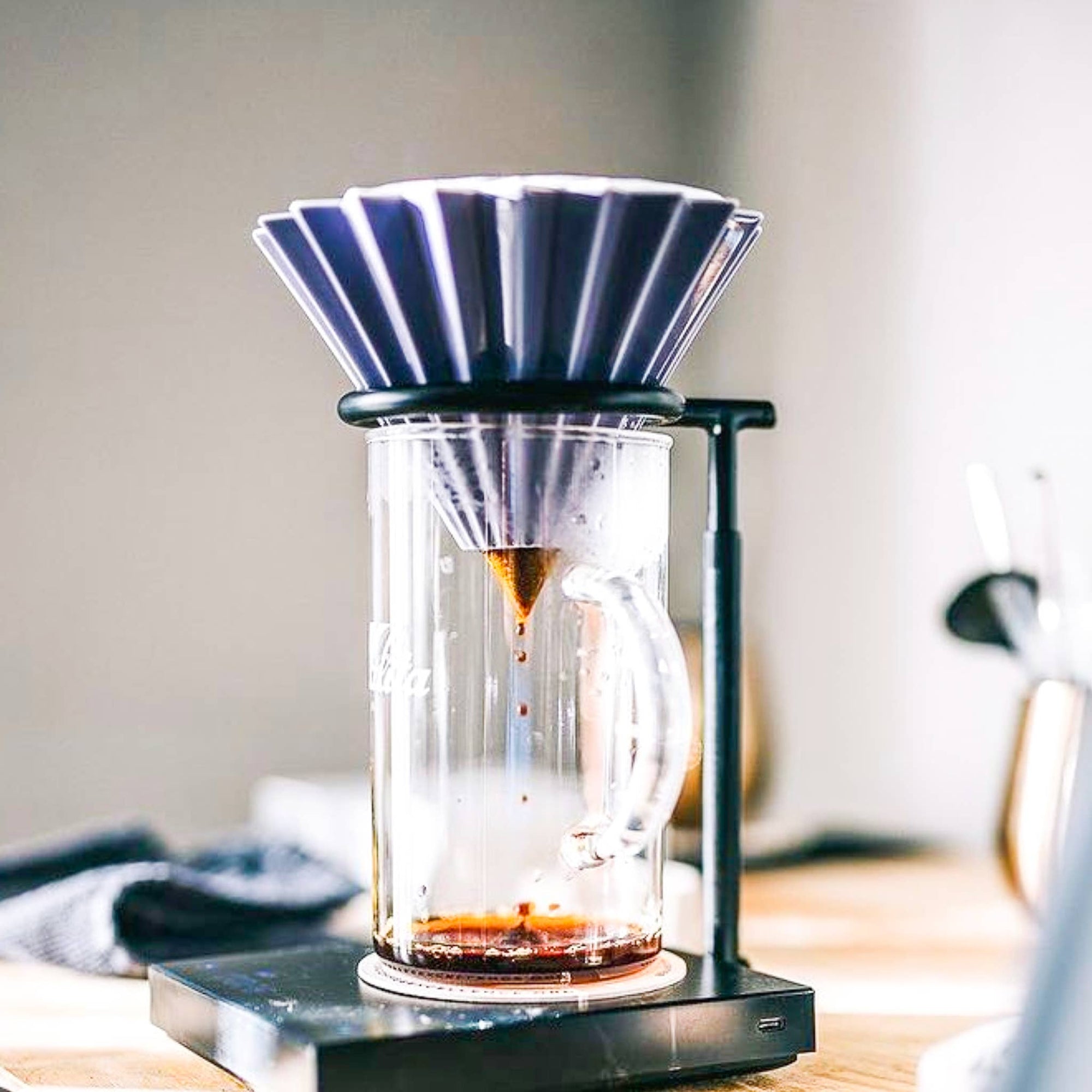 Origami - Pour Over Coffee Dripper - Porcelain M - Matte Black