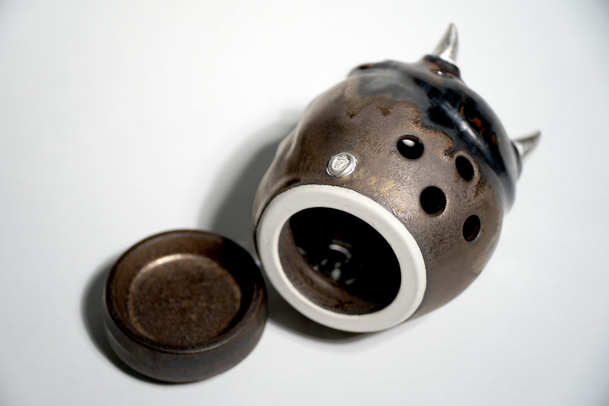 Dogabi Incense Burner #243 - "Bertram"