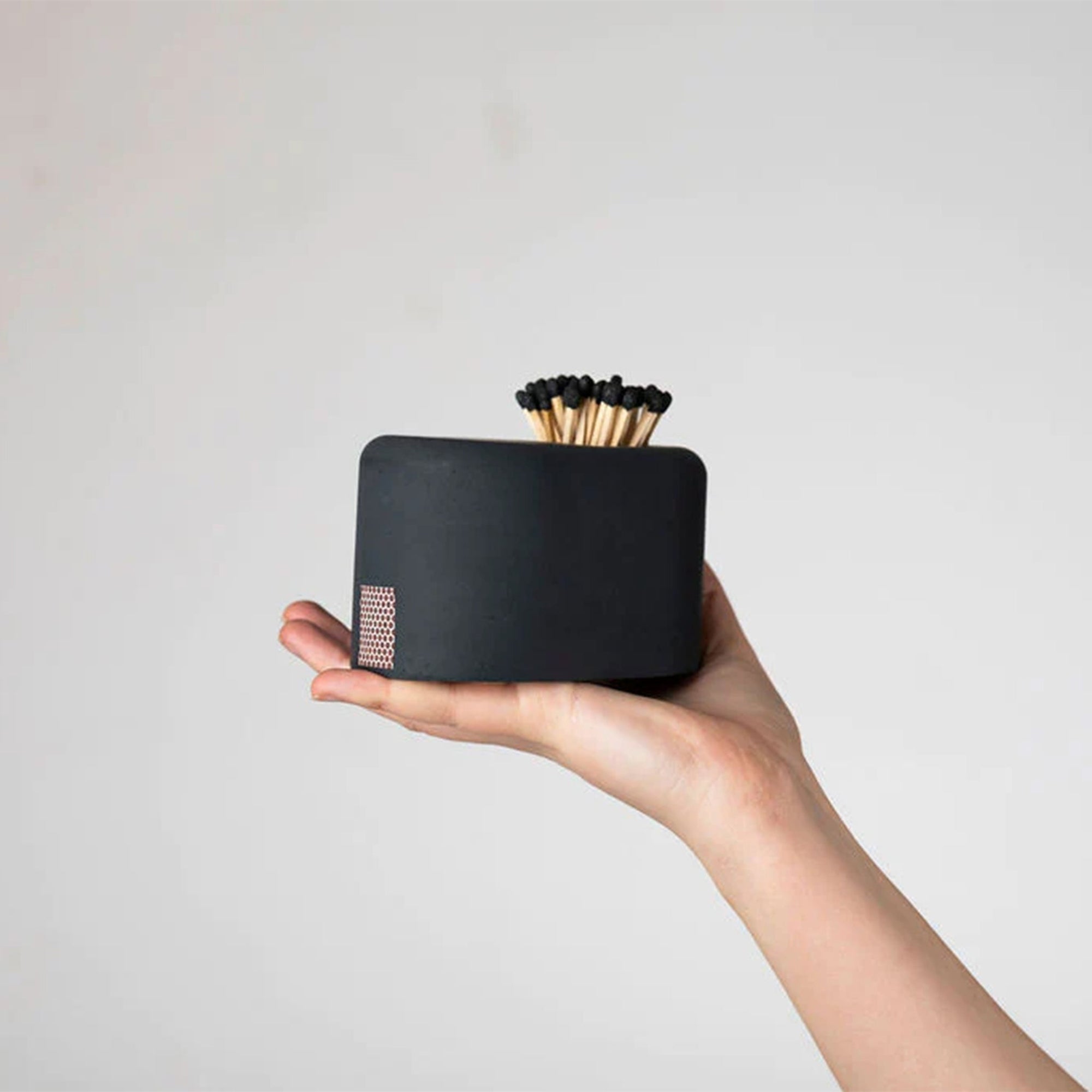 Streamliner Match Holder & Striker - Black