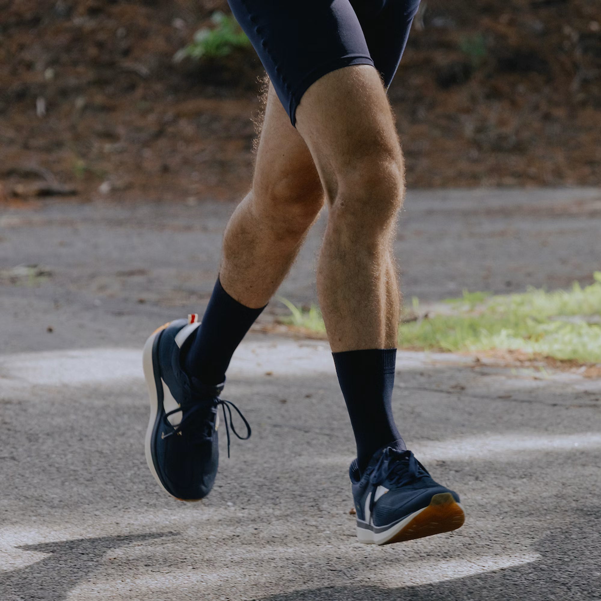 Tracksmith - Eliot Ryder Shoe - Navy/Ivory