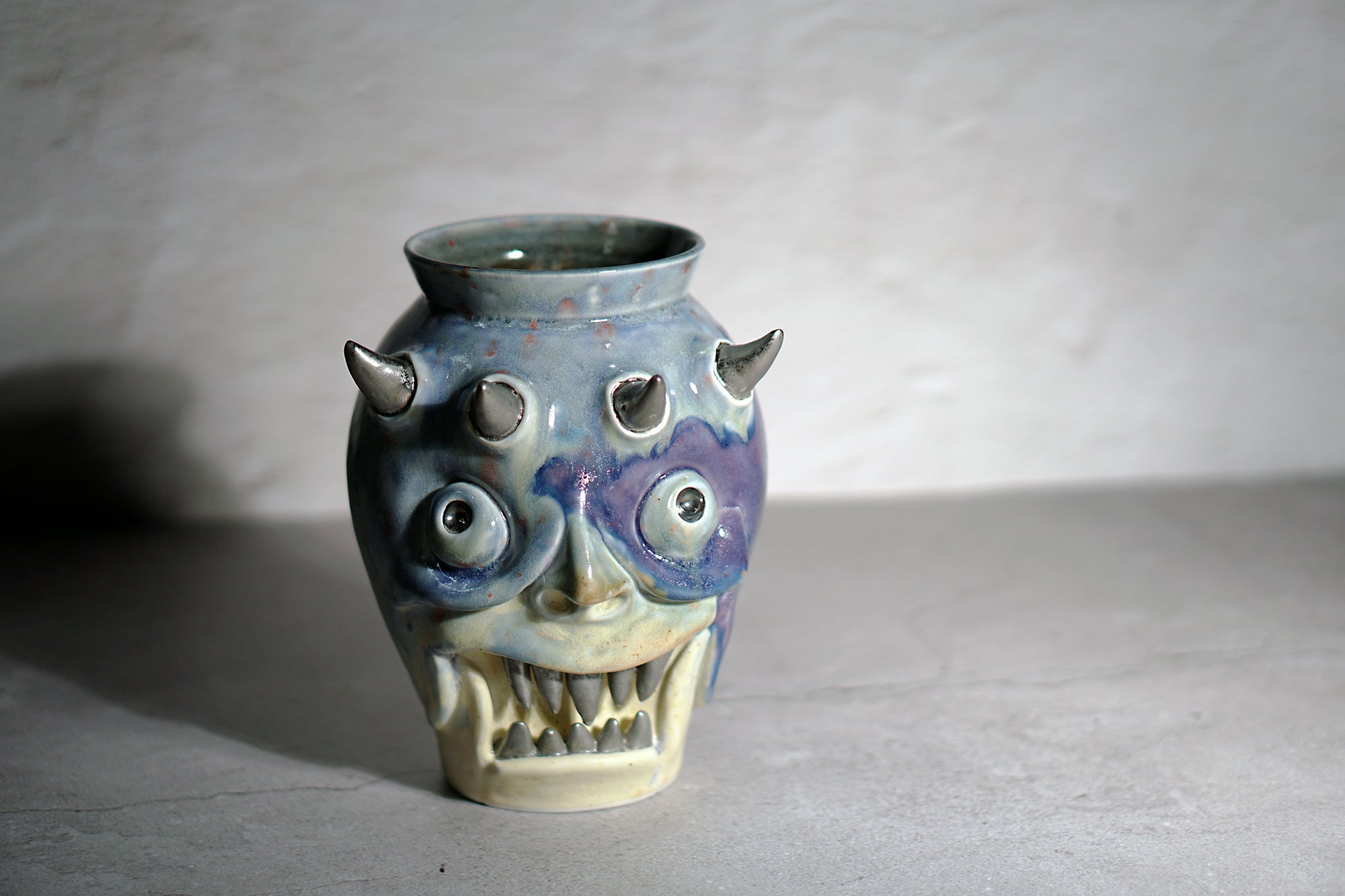 Dogabi Vase - #263 - "Hugh"