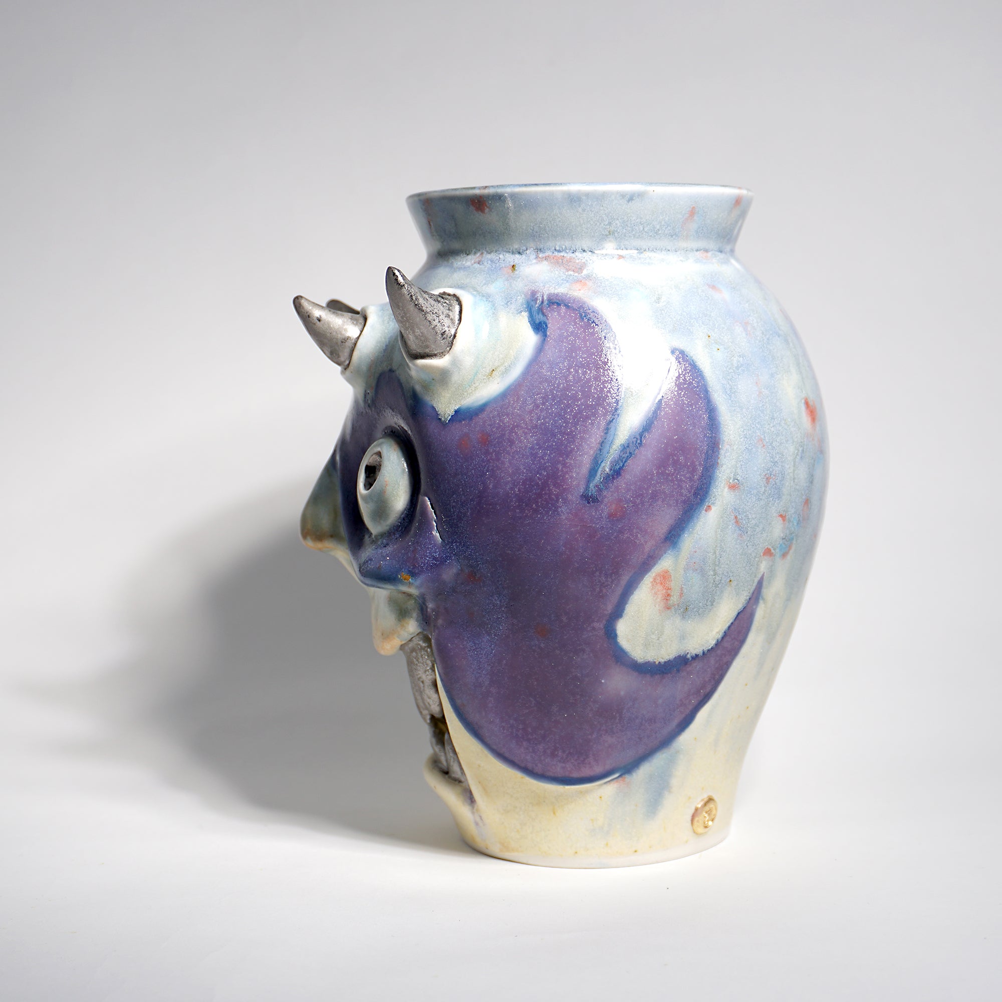 Dogabi Vase - #263 - "Hugh"